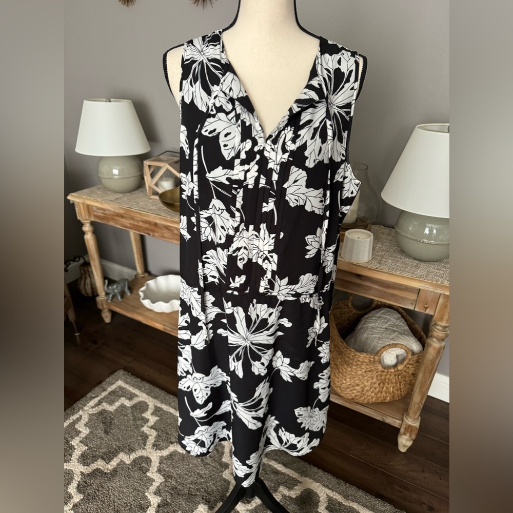 Banana Republic floral dress - size 8